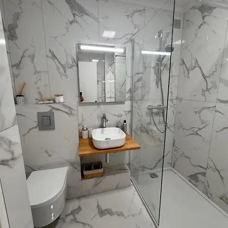 Διαμέρισμα парк круазет , 3 комнаты , с террасой и паркингом , *