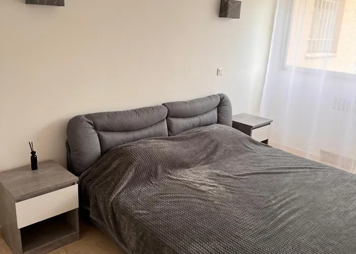 アパート парк круазет , 3 комнаты , с террасой и паркингом , *